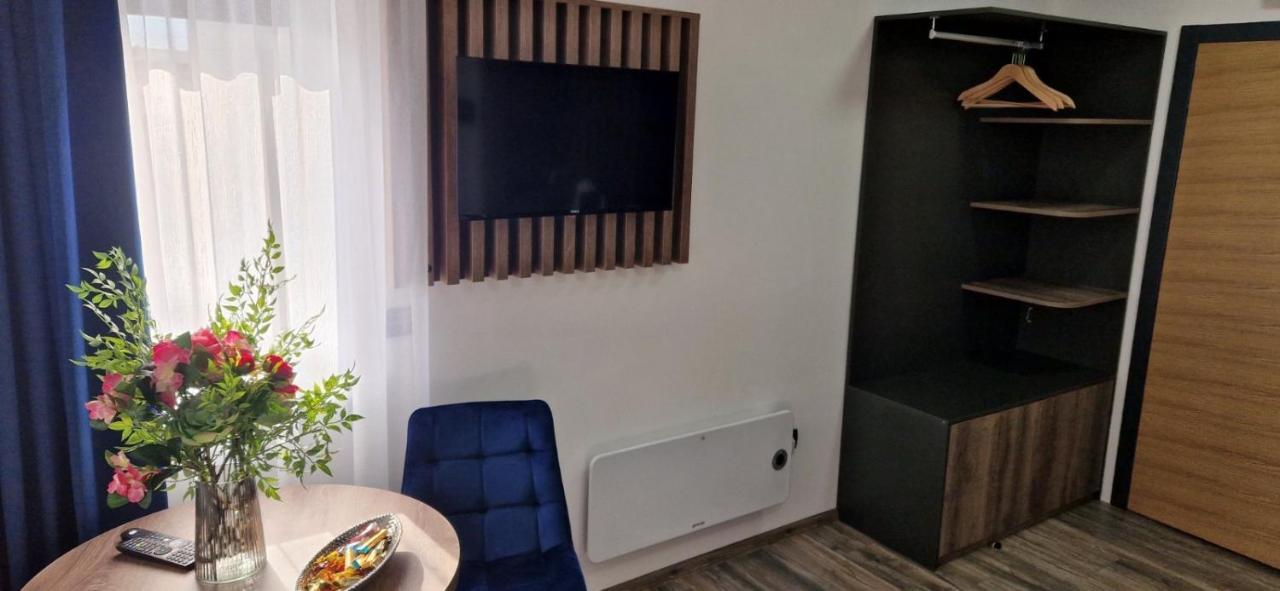 Apartment M *