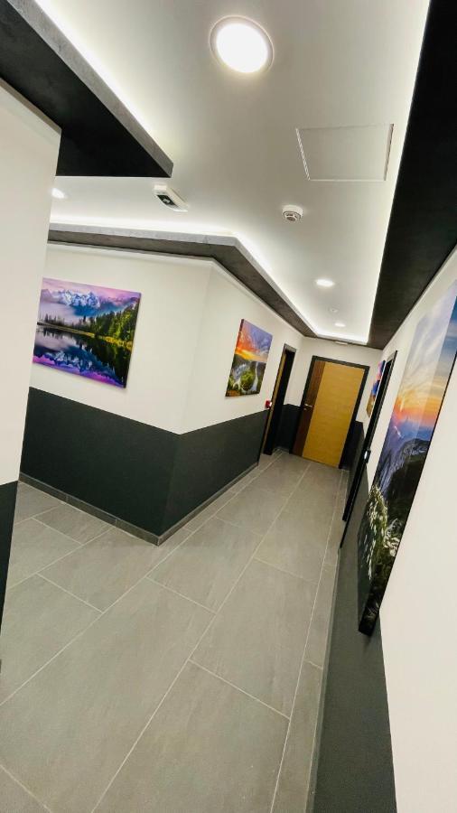 M Apartment *